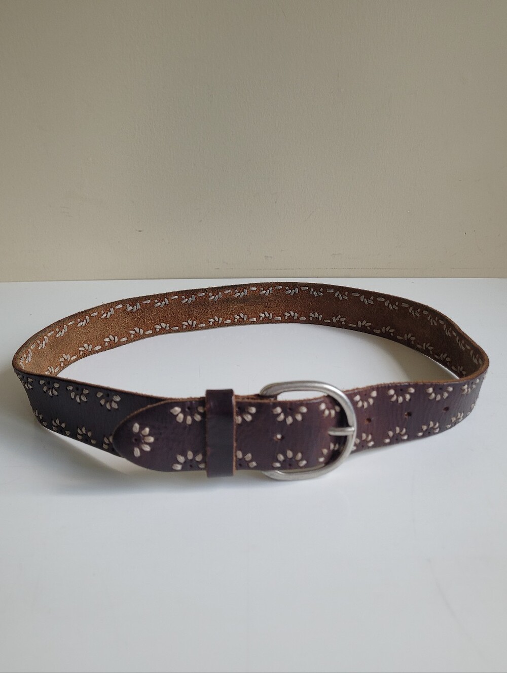 Brown Floral Tooled Embroidered Leather Women's Belt Small - Picture 3 of 5
